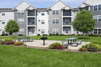 Cypress court outdoor grilling & picnic spaces
